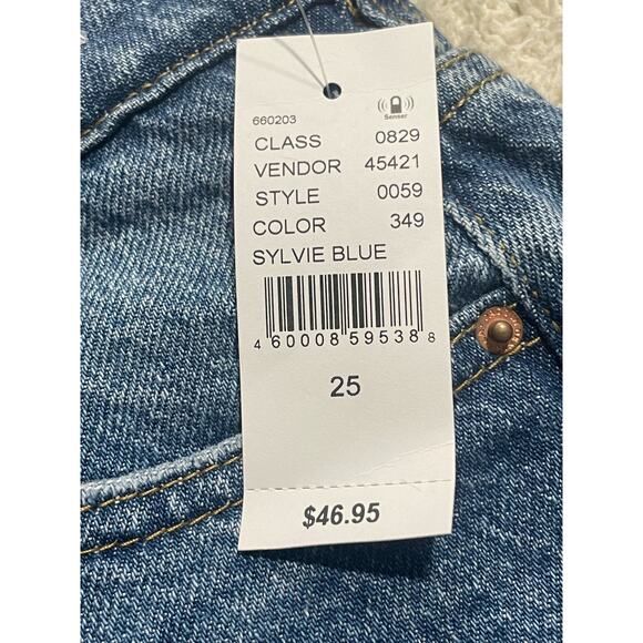 NWT Pacsun Women's Size 25 Distressed Cuffed Hem Denim Mom Shorts Sylvie Blue - Picture 7 of 13